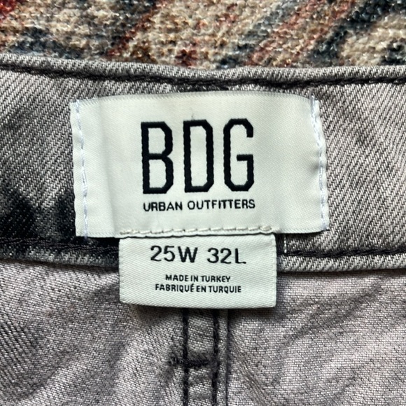 BDG 90’s Boyfriend Acid Wash Jeans Size 25 - Picture 6 of 15